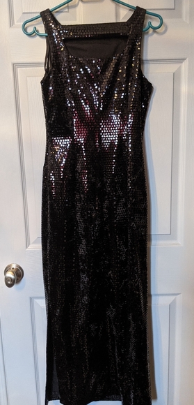 Long sequin dress - Picture 3 of 3
